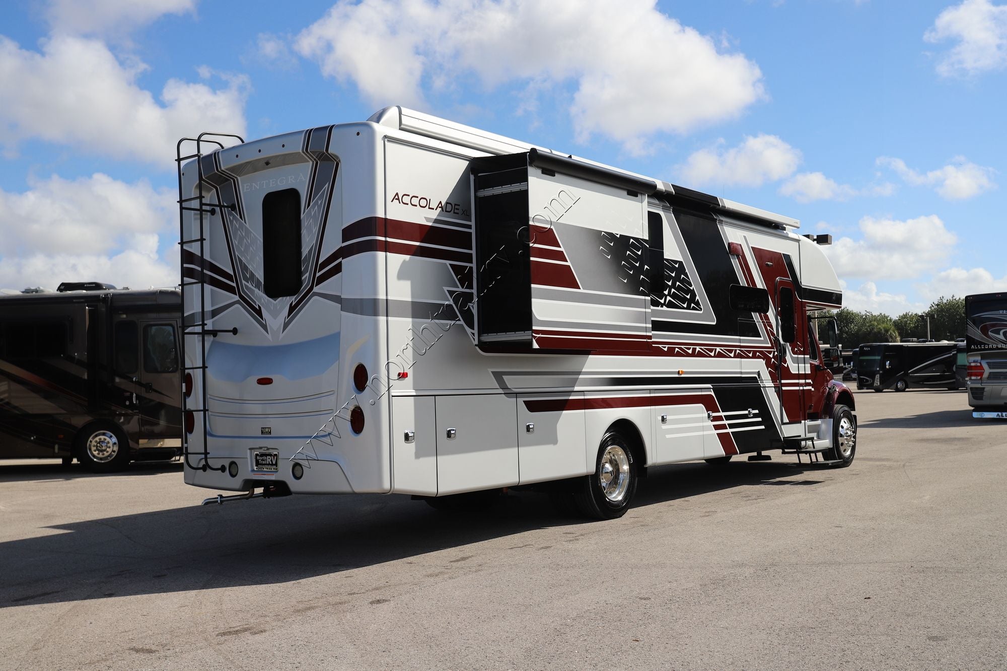 Used 2026 Entegra Accolade Xl 37K Super C  For Sale