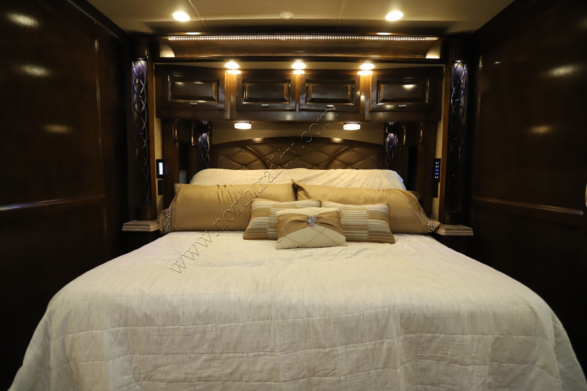 Used 2018 Tiffin Motor Homes Allegro Bus 45OPP Class A  For Sale