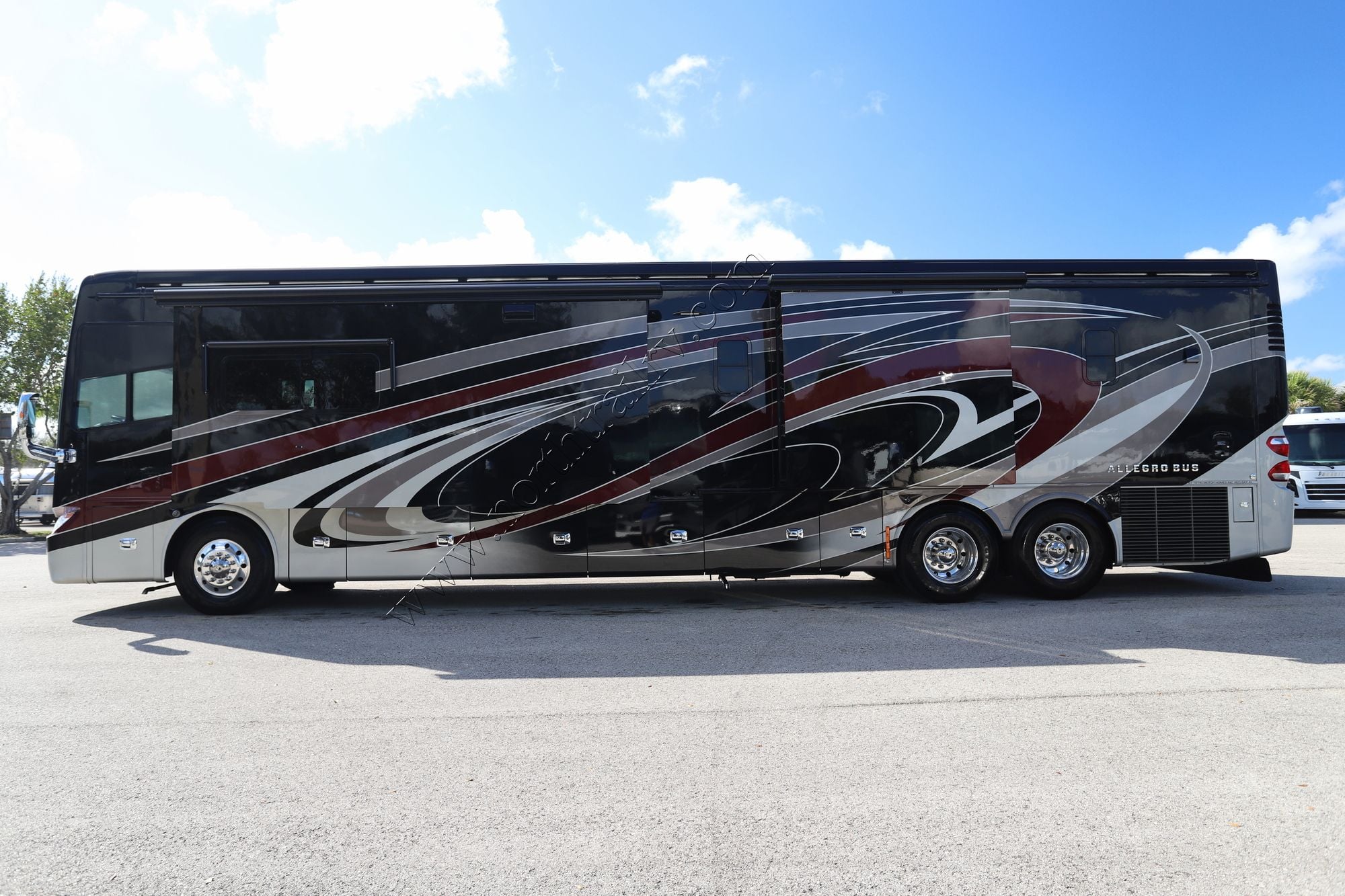 Used 2018 Tiffin Motor Homes Allegro Bus 45OPP Class A  For Sale