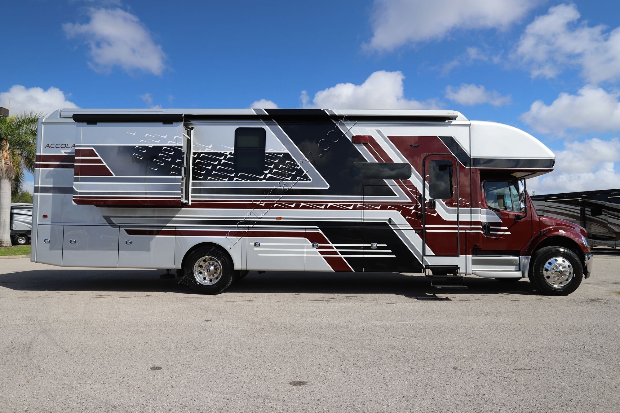 Used 2026 Entegra Accolade Xl 37K Super C  For Sale