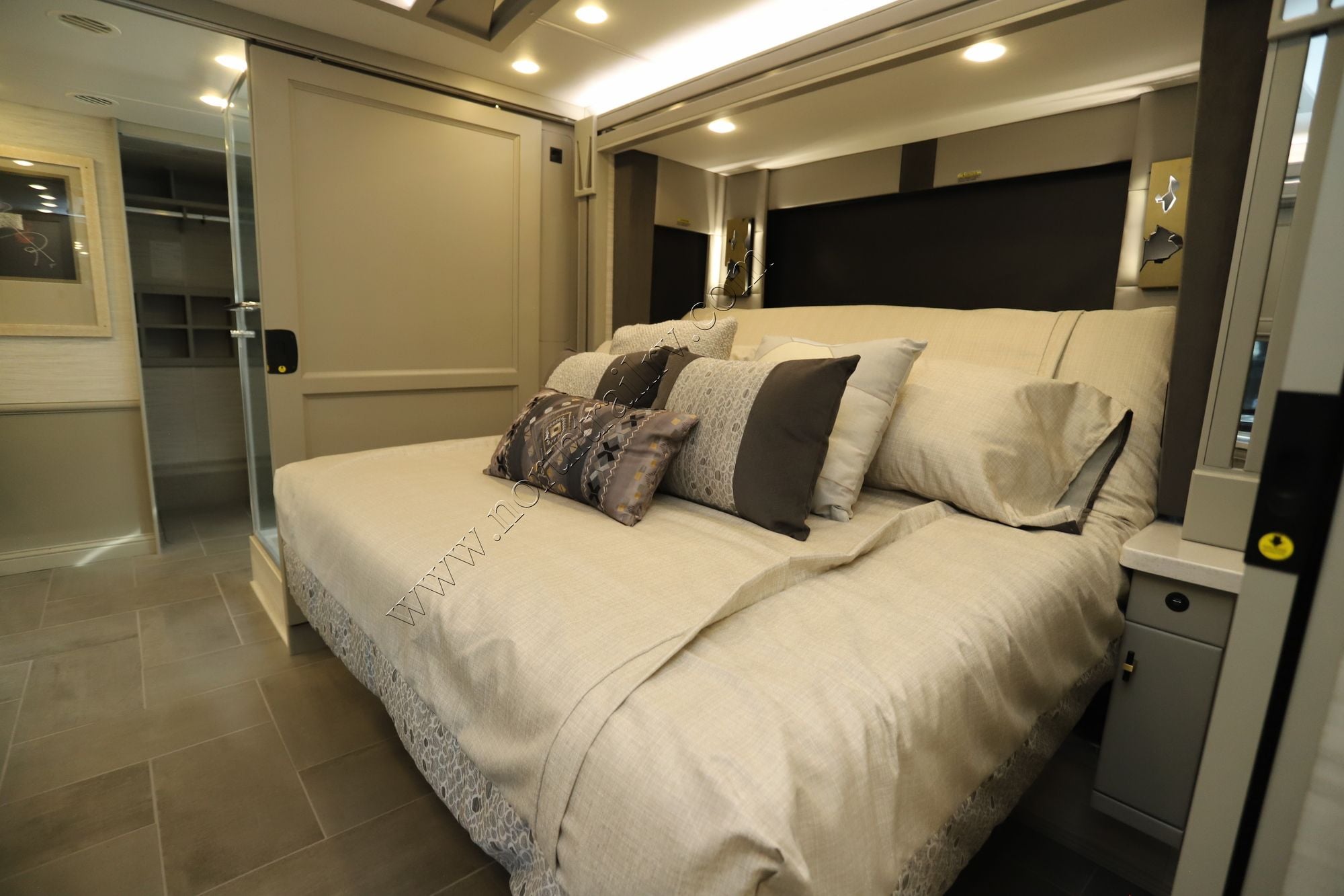 New 2026 Tiffin Motor Homes Allegro Bus 45OPP Class A  For Sale