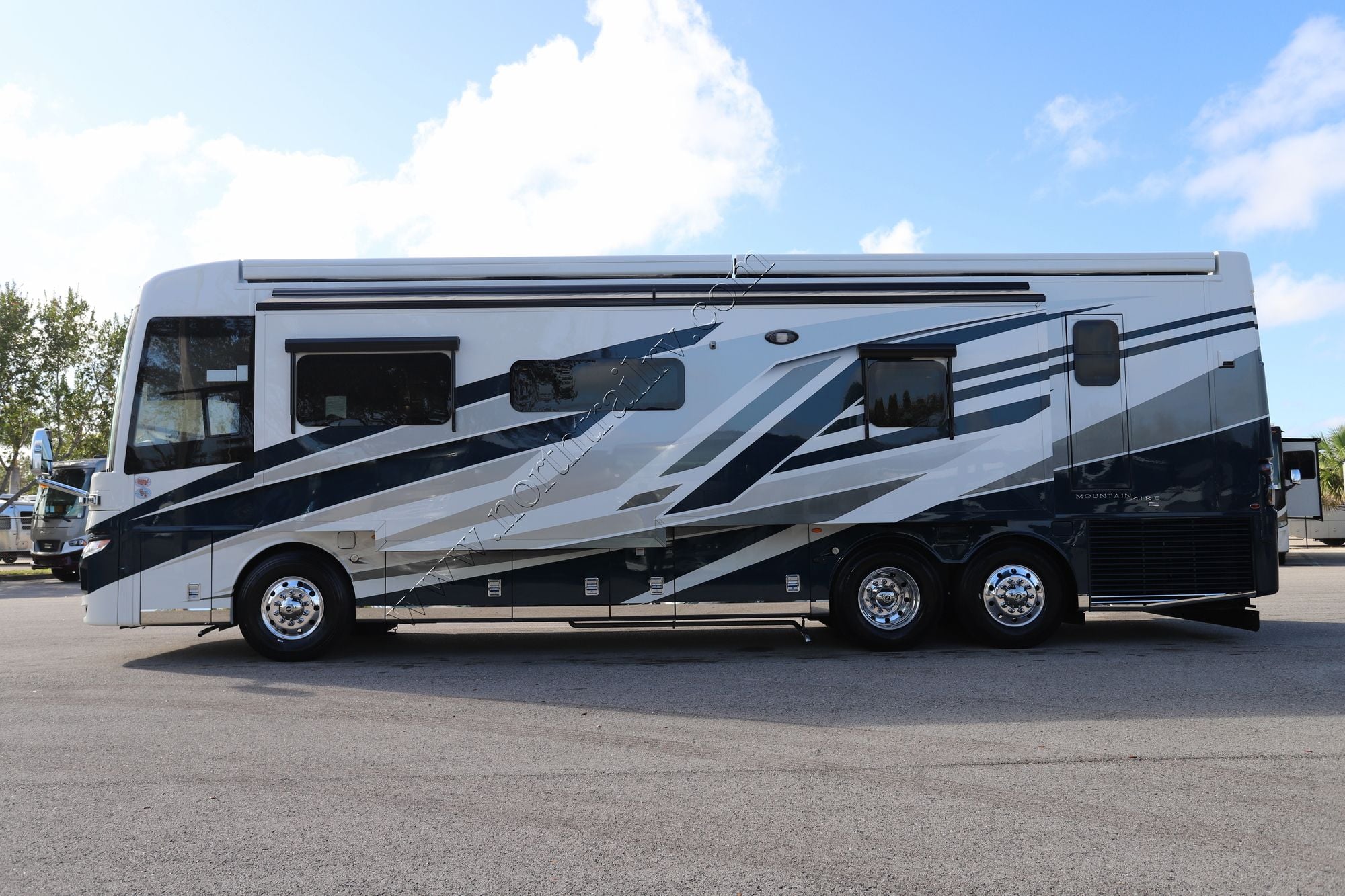 New 2026 Newmar Mountain Aire 3825 Class A  For Sale