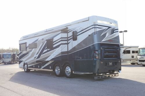 2026 Newmar Mountain Aire 3825