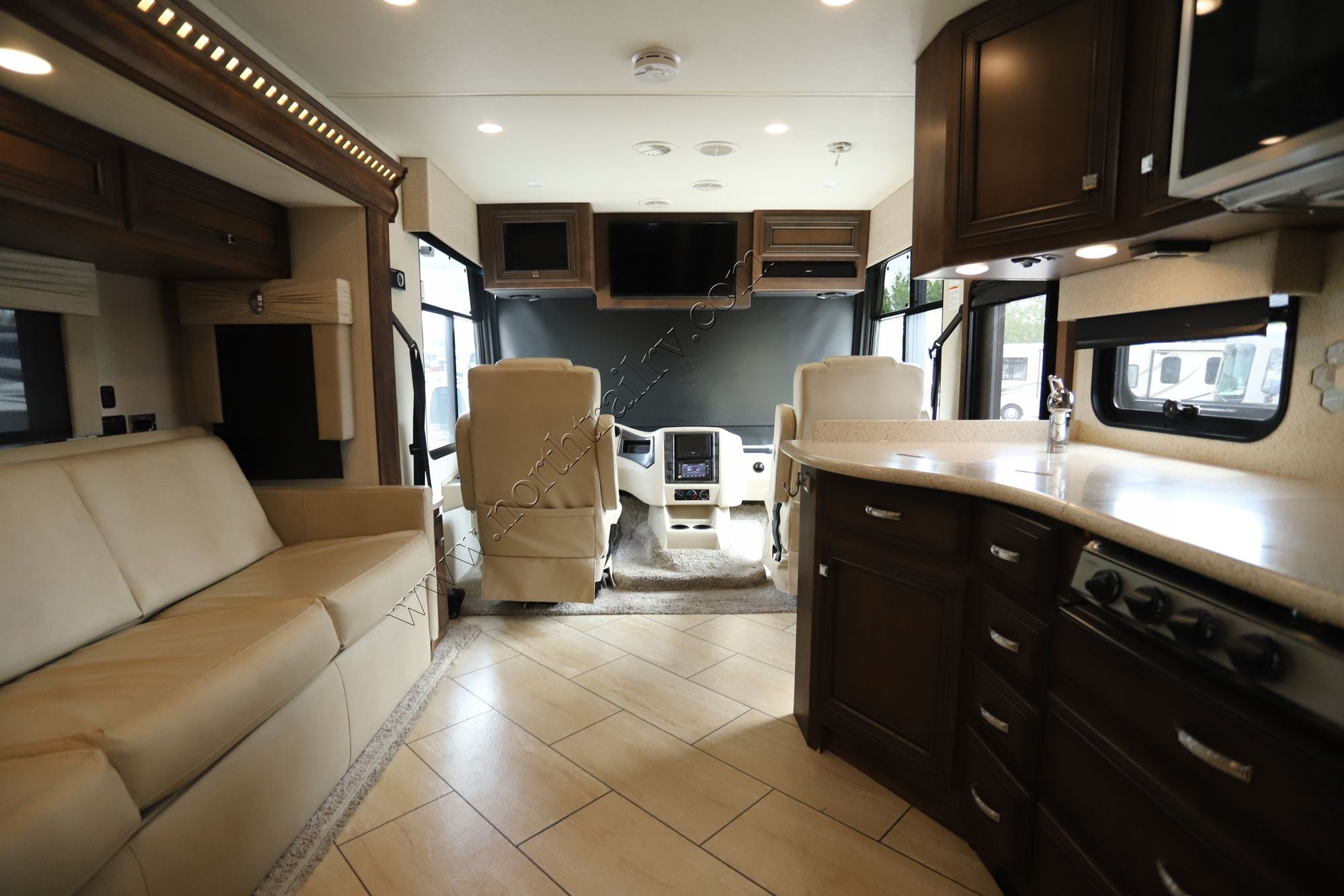 Used 2019 Newmar Bay Star 3124 Class A  For Sale