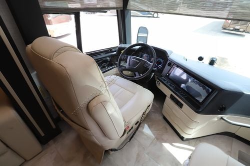 2026 Newmar Essex 4551