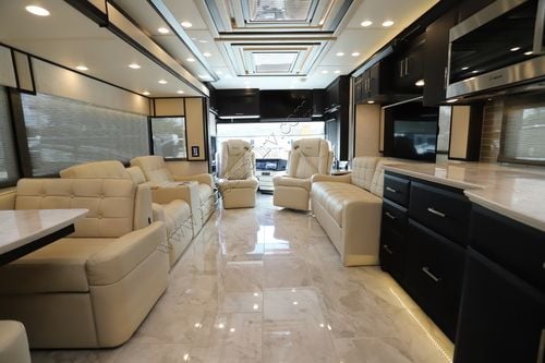 2026 Newmar Essex 4551