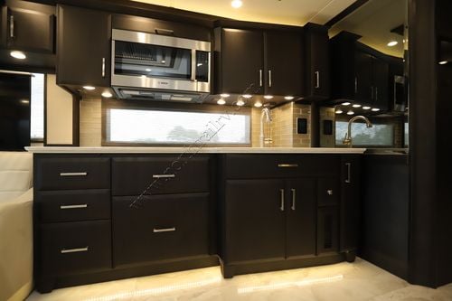 2026 Newmar Essex 4551