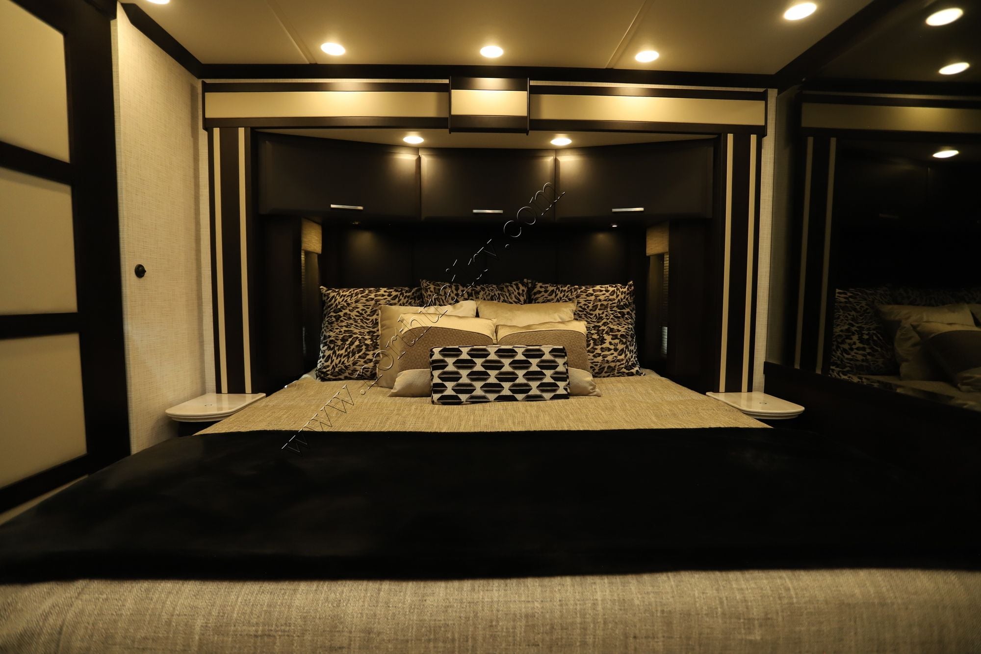 New 2026 Newmar Essex 4551 Class A  For Sale