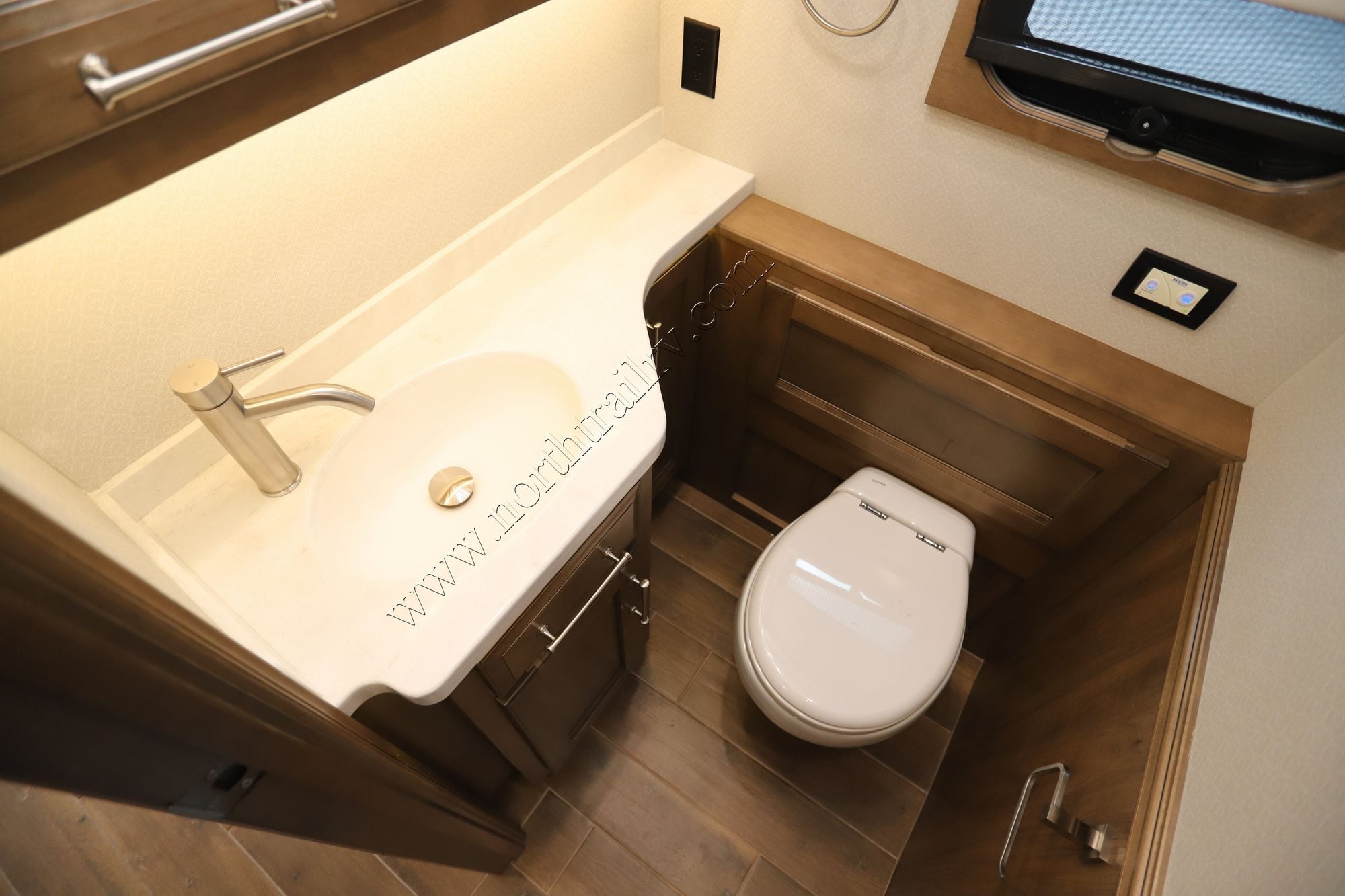 Used 2024 Entegra Aspire 44D Class A  For Sale