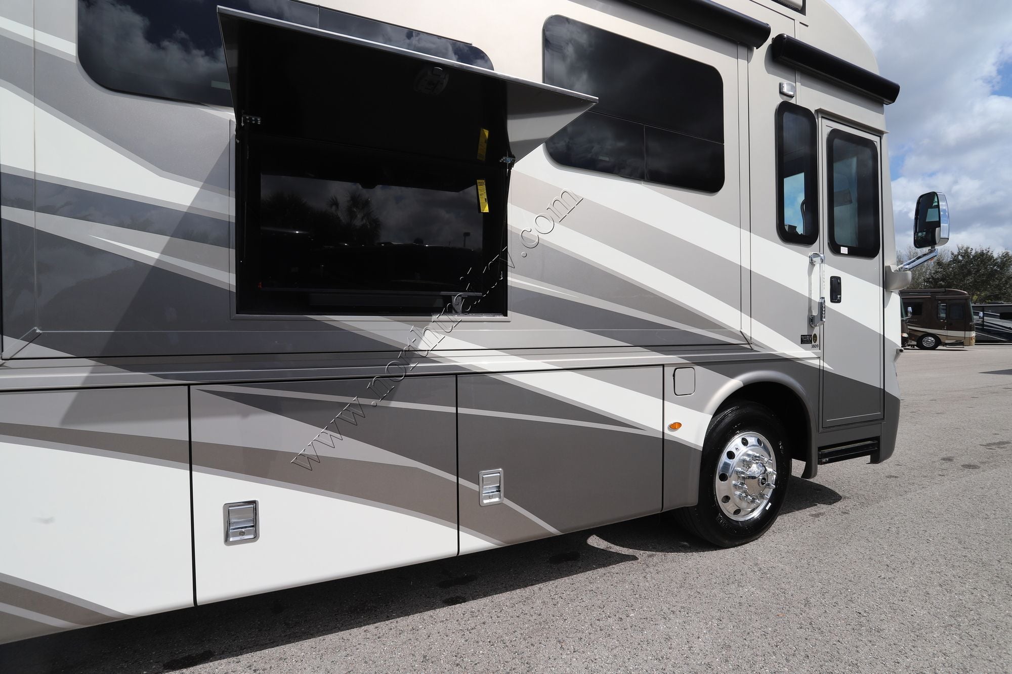 New 2026 Newmar Ventana 3809 Class A  For Sale