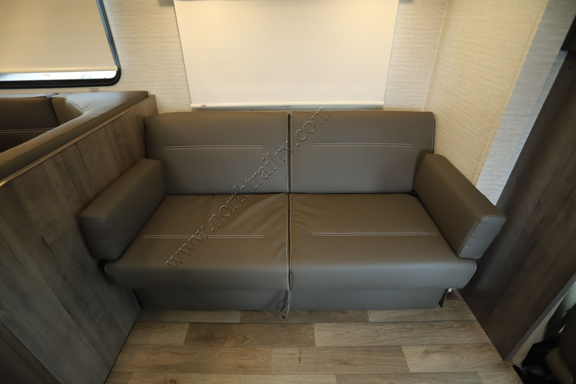 Used 2025 Winnebago Minnie Winnie 31K Class C  For Sale