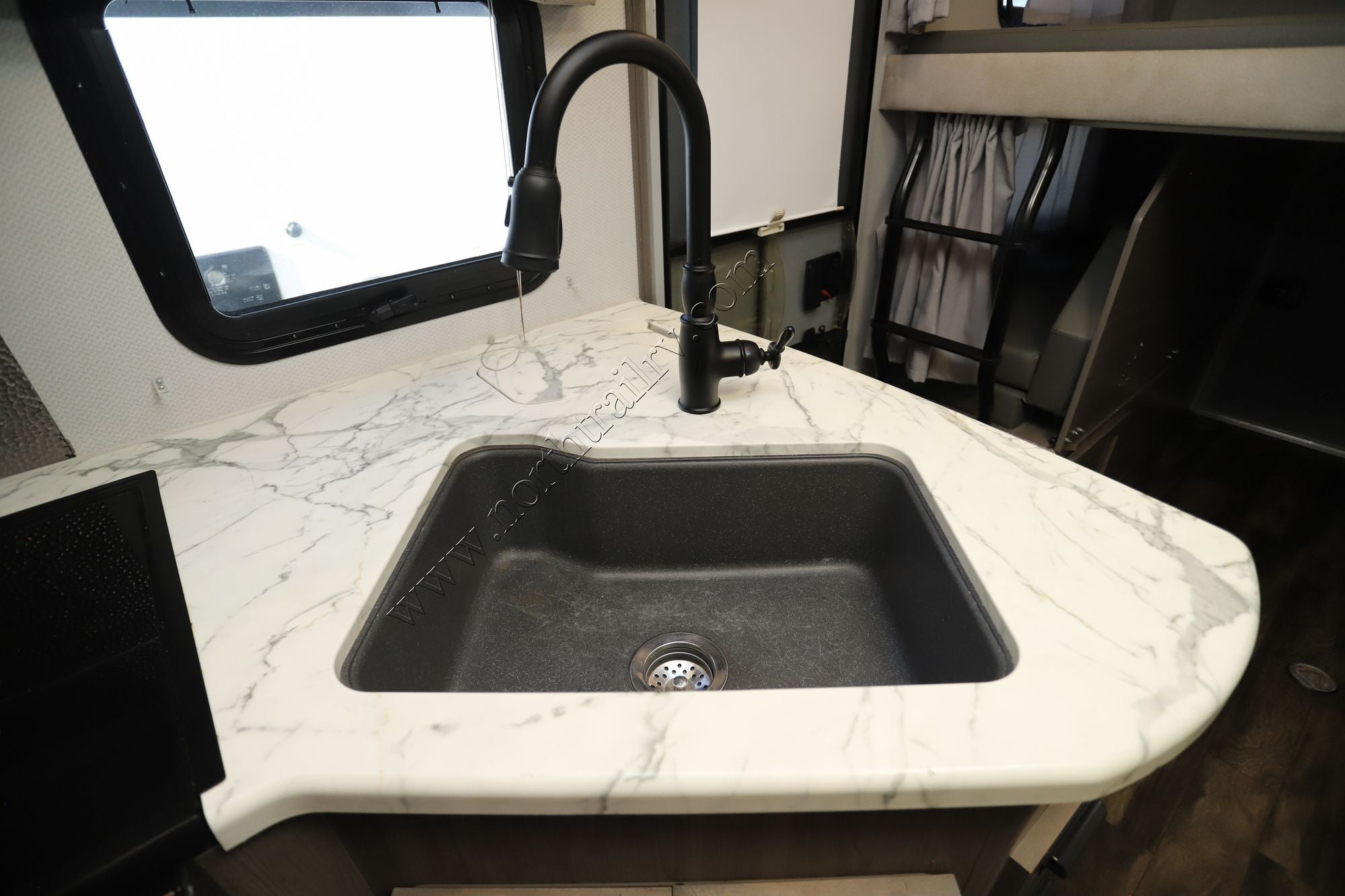 2020 Lance Lance 2445 Travel Trailer Used  For Sale