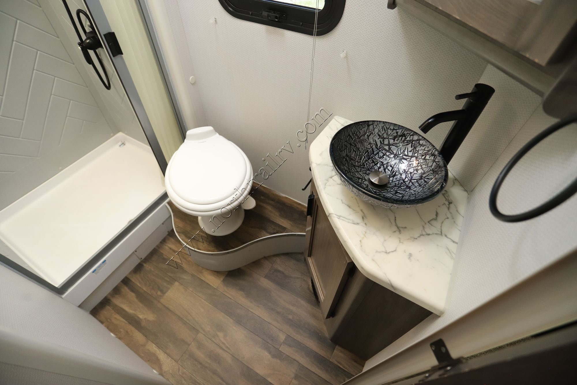 2020 Lance Lance 2445 Travel Trailer Used  For Sale