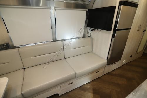 2023 Airstream International 27FB Travel Trailer