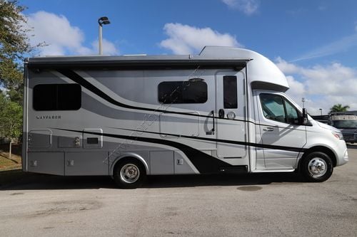 2021 Tiffin Motor Homes Wayfarer 25TW Class C
