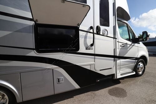 2021 Tiffin Motor Homes Wayfarer 25TW Class C