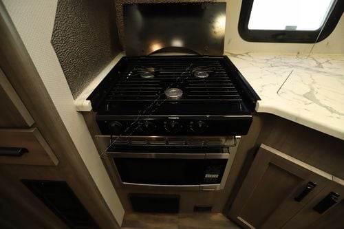 2020 Lance Lance 2445