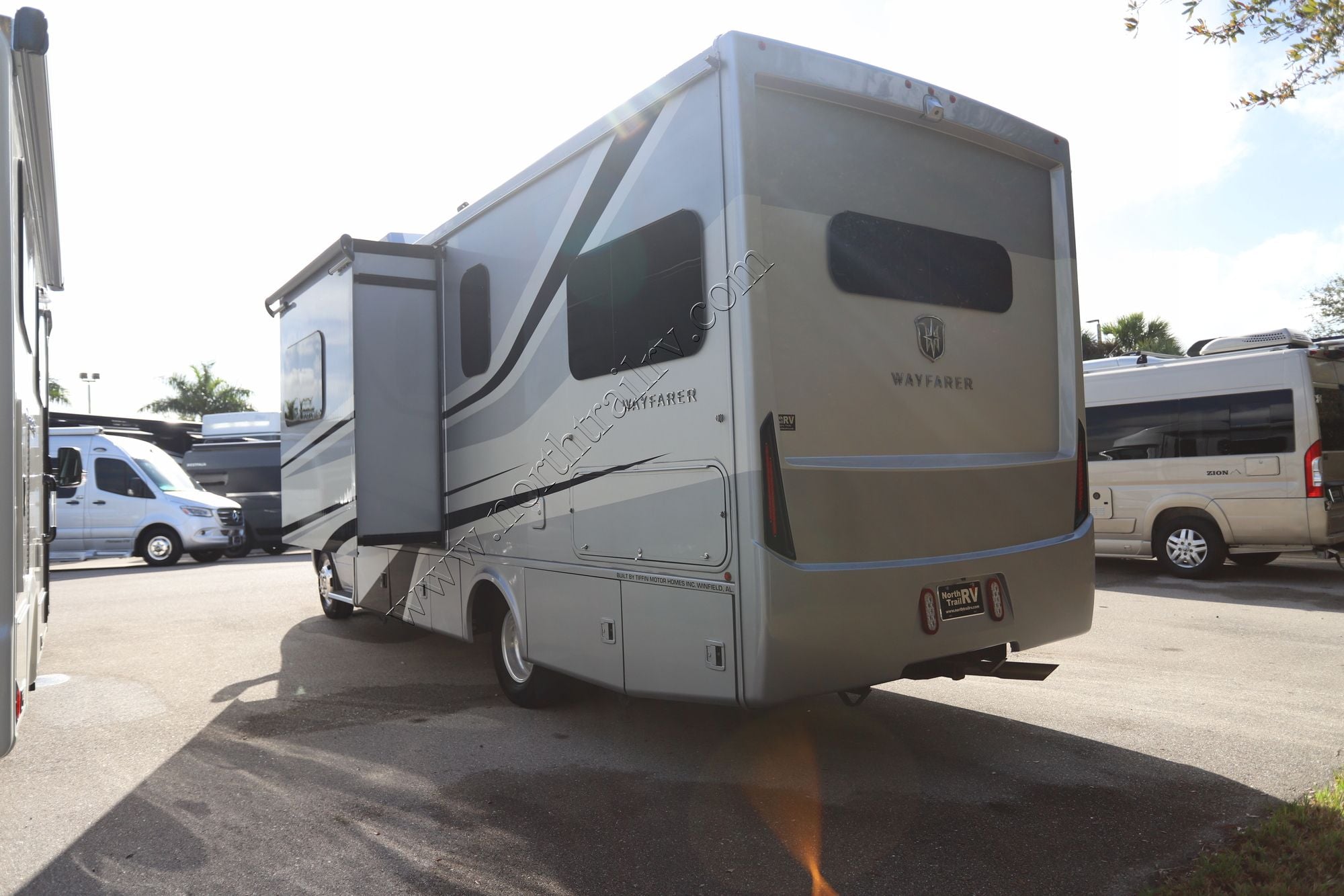 Used 2021 Tiffin Motor Homes Wayfarer 25TW Class C  For Sale