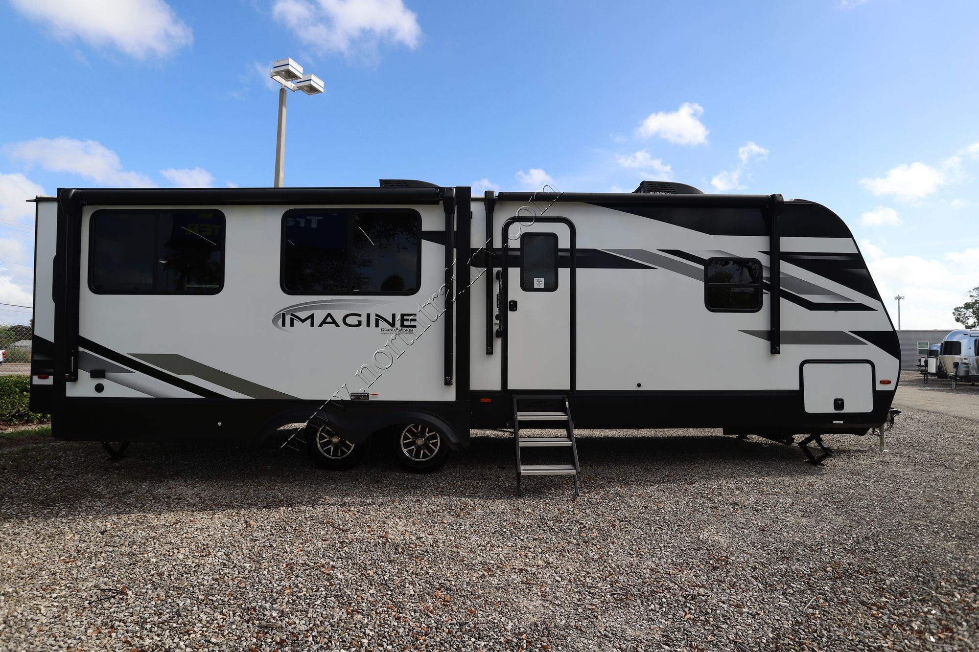 Used 2025 Grand Design Imagine 2970RL Travel Trailer  For Sale