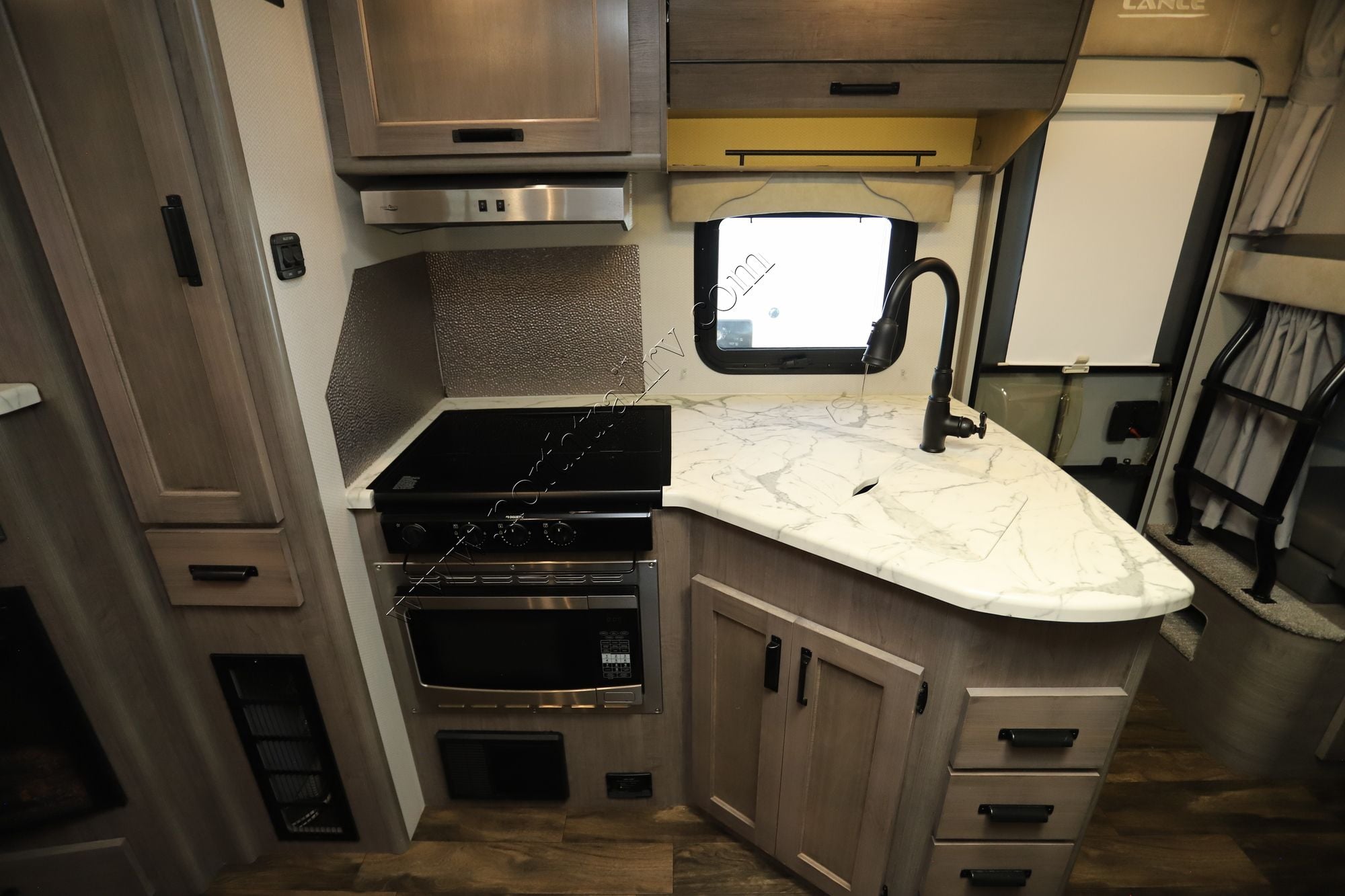 2020 Lance Lance 2445 Travel Trailer Used  For Sale