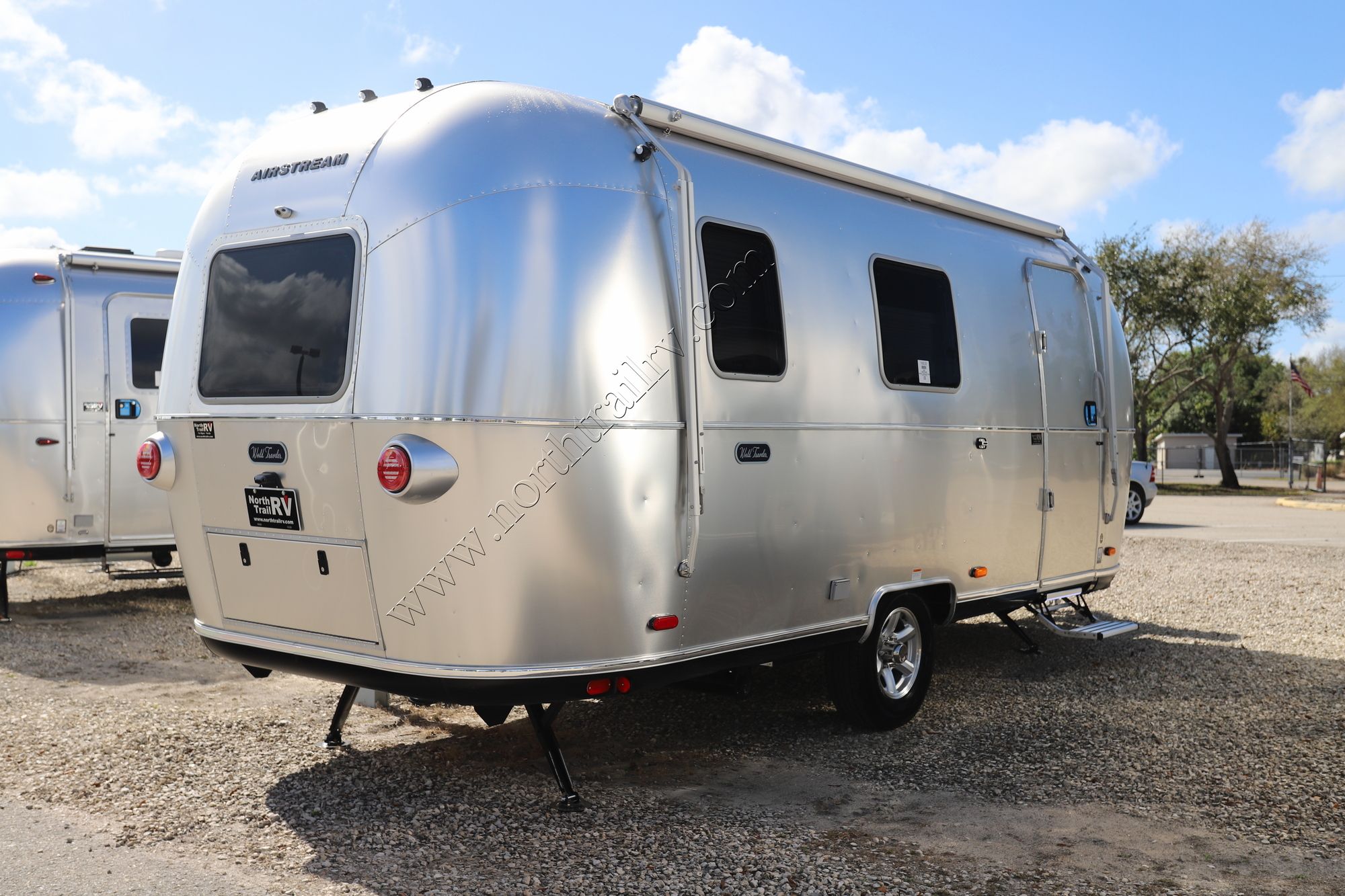 New 2026 Airstream World Travel 22RB Travel Trailer  For Sale