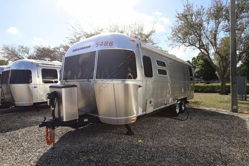 2025 Airstream Flying Cloud 28RBT
