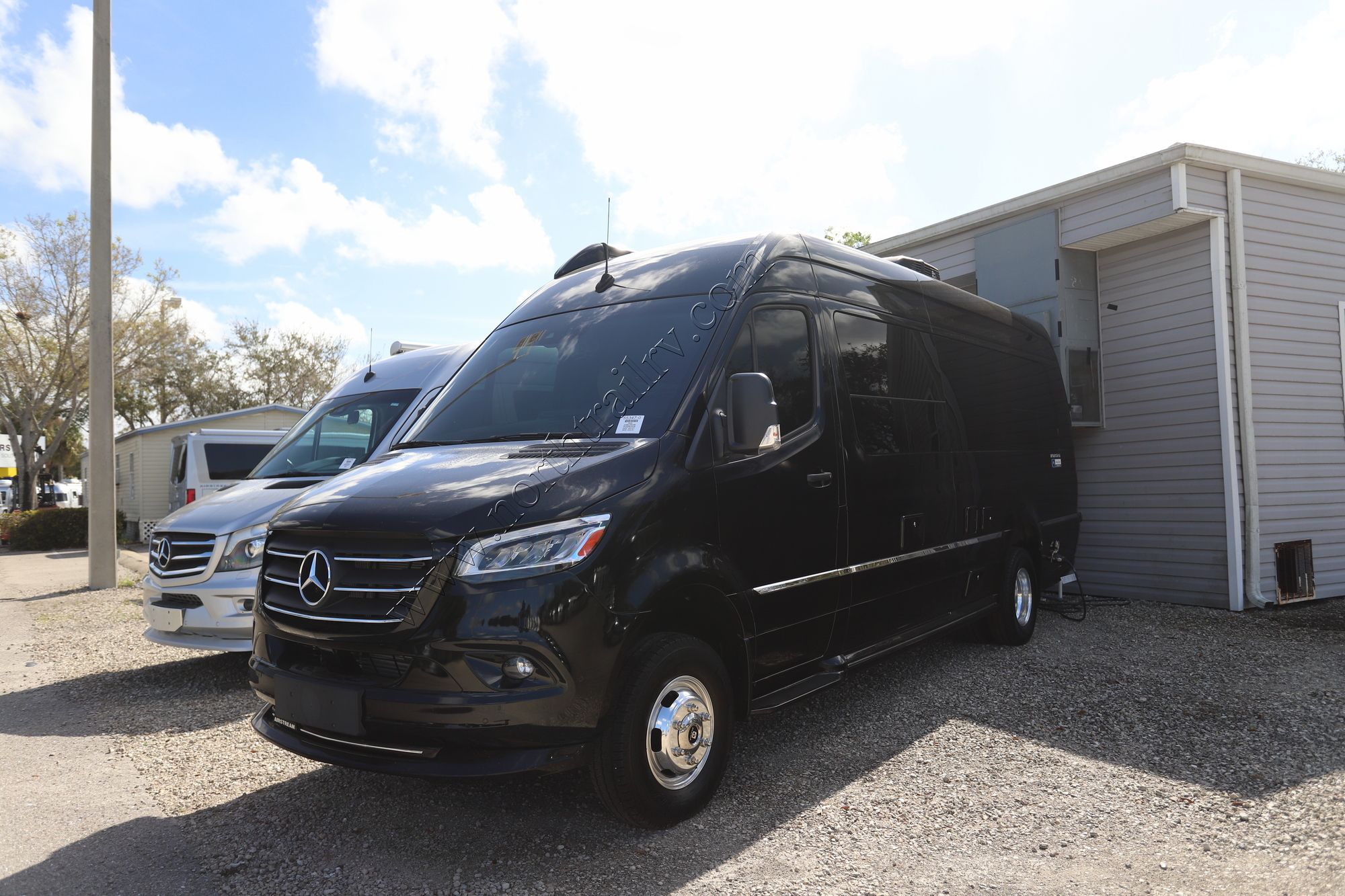 Used 2024 Airstream Interstate 24GL 4X4 E1 Class B  For Sale