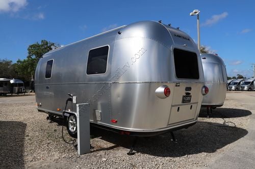 2026 Airstream World Travel 22RB