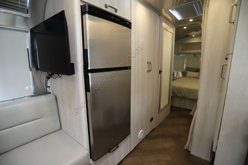 2023 Airstream International 27FB Travel Trailer