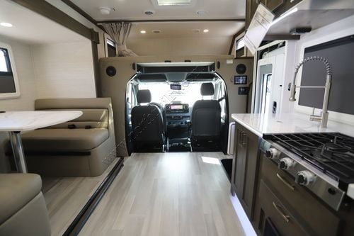 2026 Dynamax Isata 3 24FW