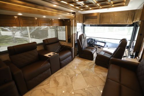 2027 Newmar Essex 4551