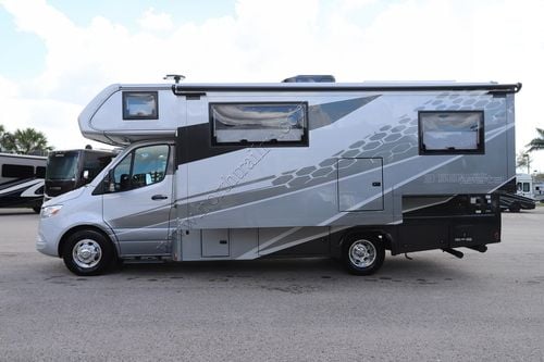 2026 Dynamax Isata 3 24FW