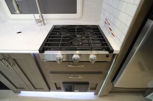 2026 Dynamax Isata 3 24FW