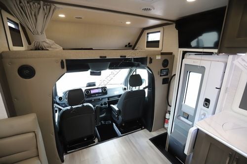 2026 Dynamax Isata 3 24FW