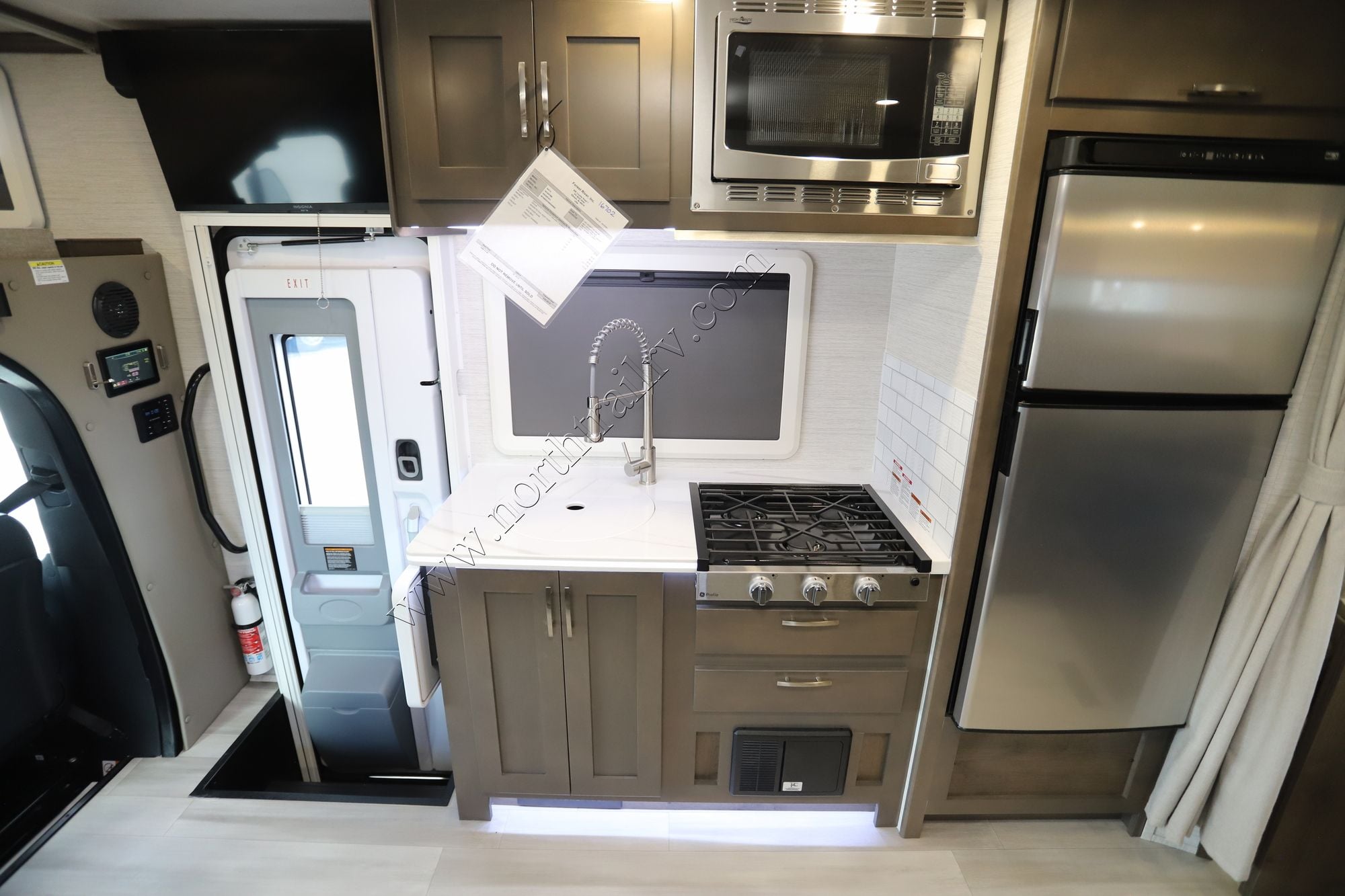 New 2026 Dynamax Isata 3 24FW Class C  For Sale