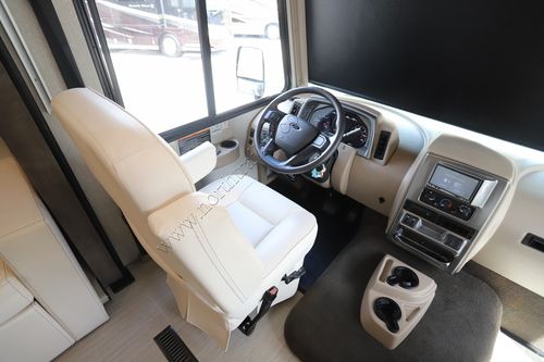 2022 Winnebago Adventurer 36Z