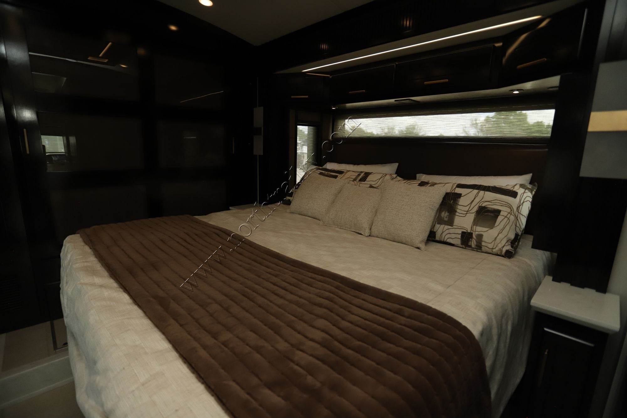 New 2027 Newmar New Aire 3543 Class A  For Sale