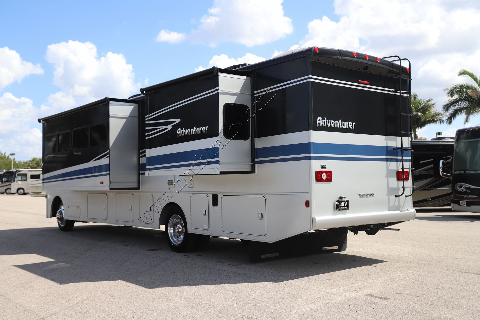 Used 2022 Winnebago Adventurer 36Z Class A  For Sale