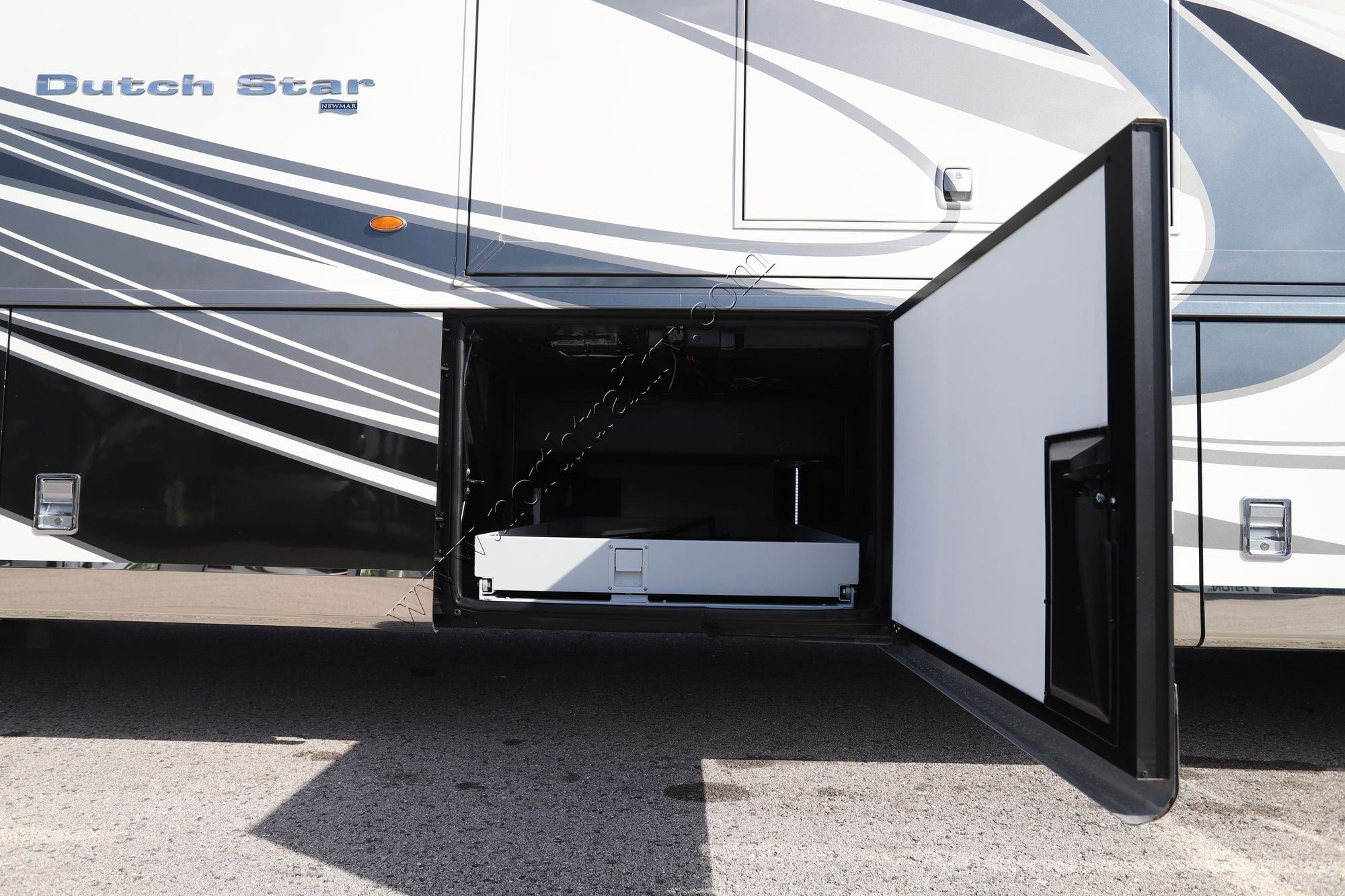 Used 2021 Newmar Dutch Star 4369 Class A  For Sale