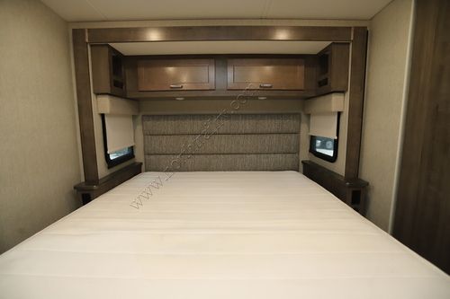 2022 Winnebago Adventurer 36Z