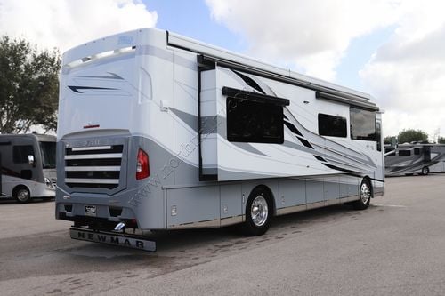 2027 Newmar New Aire 3543