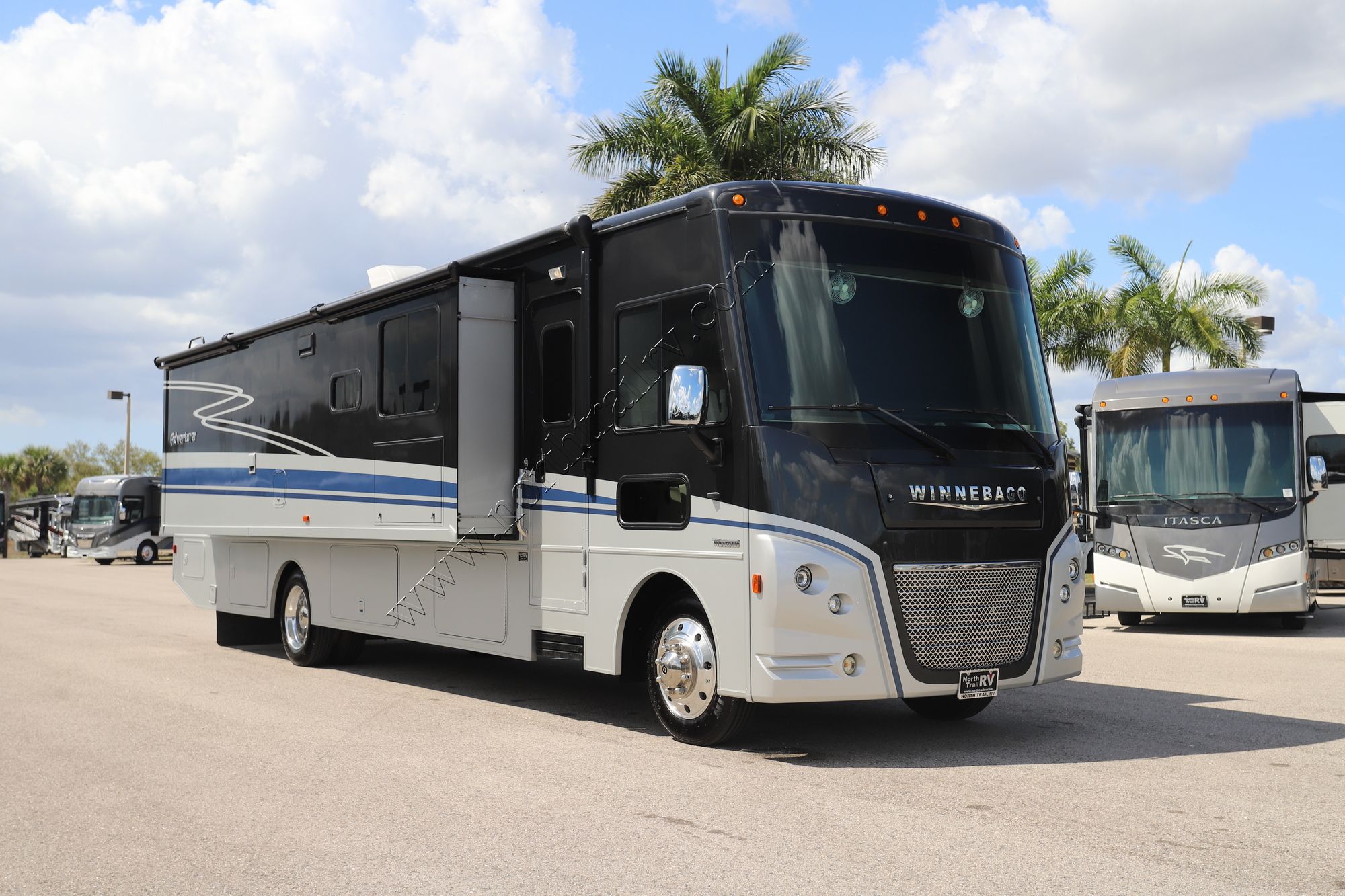 Used 2022 Winnebago Adventurer 36Z Class A  For Sale