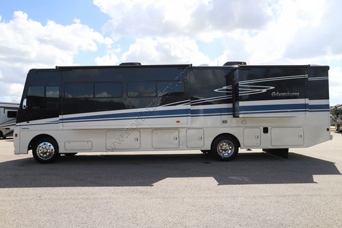 2022 Winnebago Adventurer 36Z