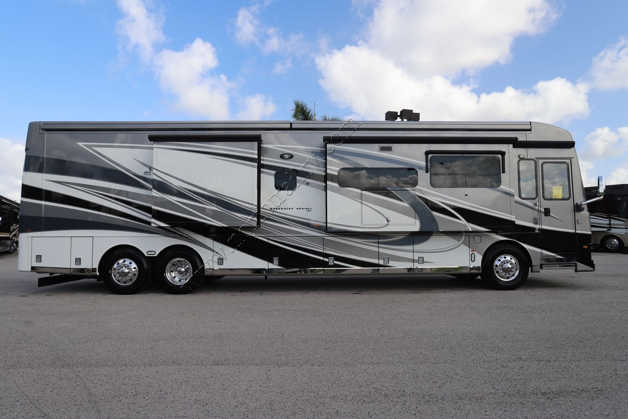 Used 2021 Newmar Dutch Star 4369 Class A  For Sale