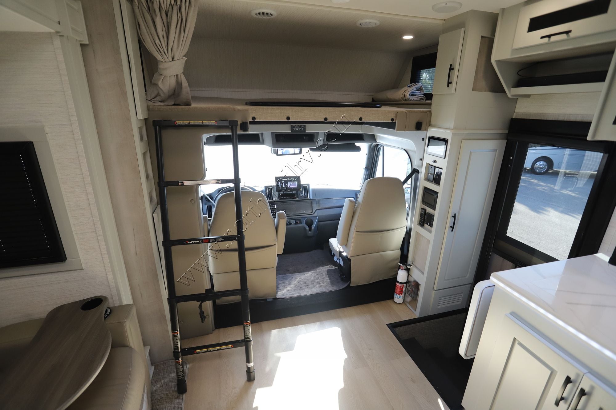 New 2026 Dynamax Dynaquest Xl 3400KD Super C  For Sale