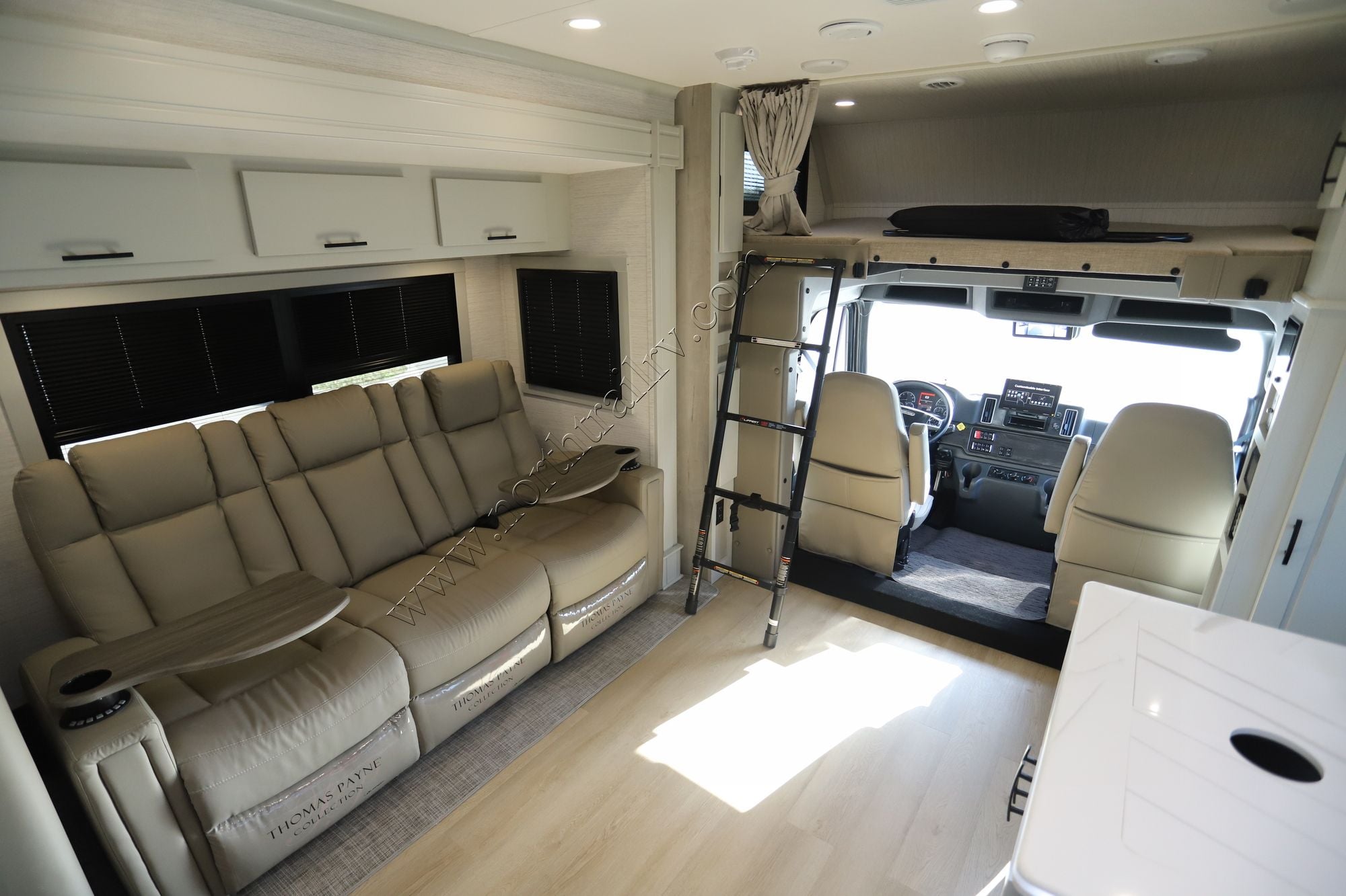 New 2026 Dynamax Dynaquest Xl 3400KD Super C  For Sale