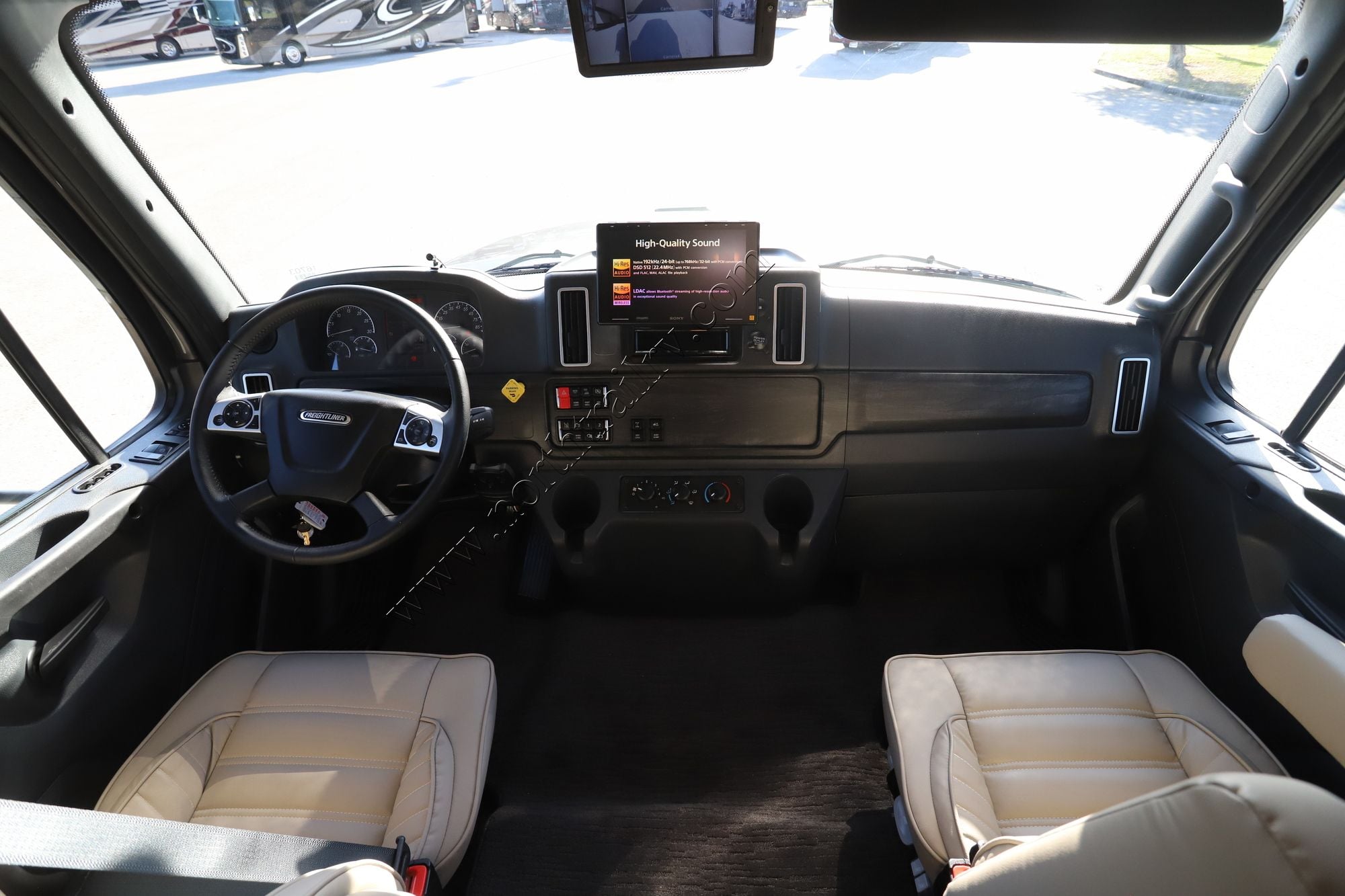 New 2026 Dynamax Dynaquest Xl 3400KD Super C  For Sale