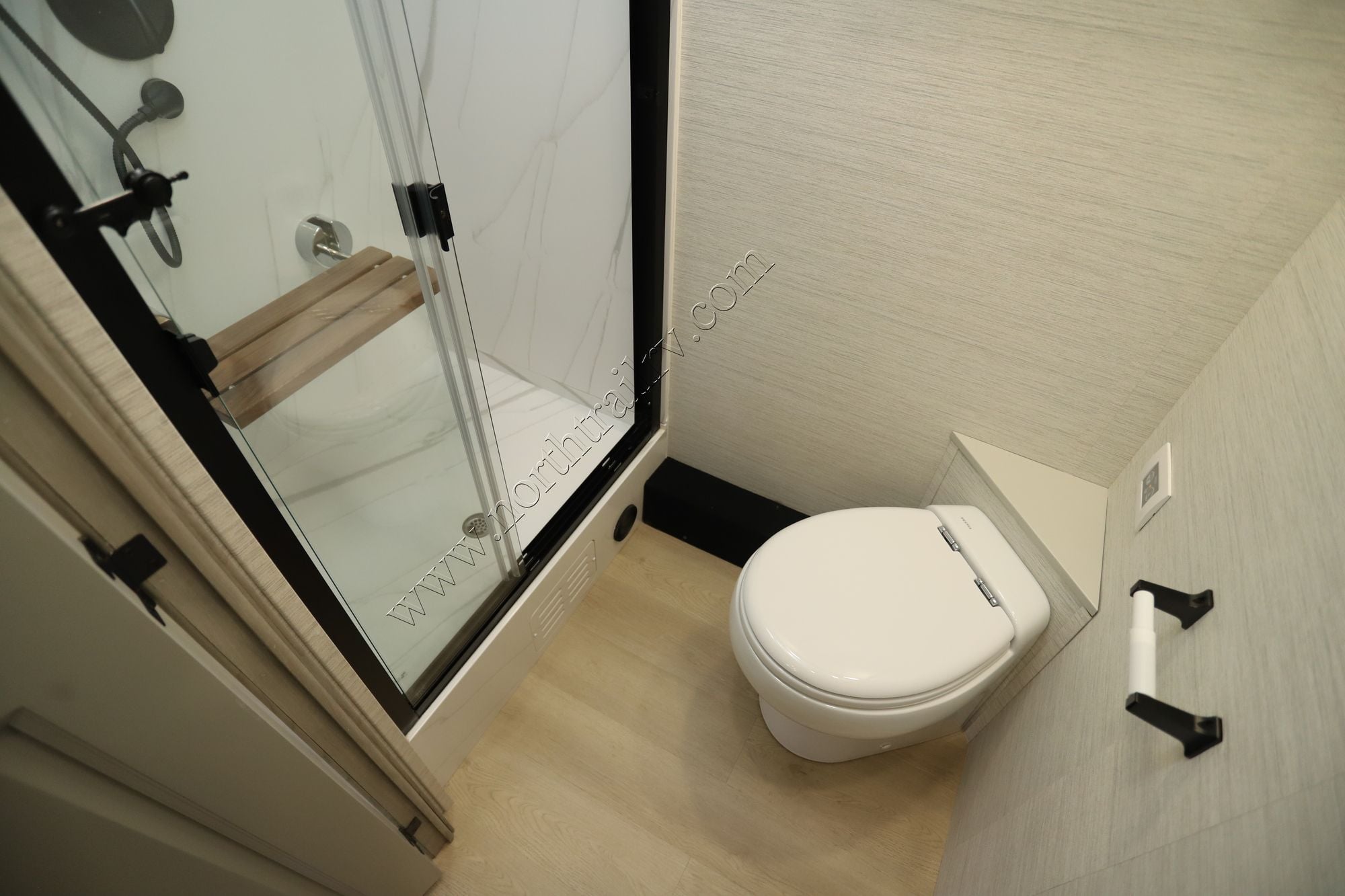 New 2026 Dynamax Dynaquest Xl 3400KD Super C  For Sale