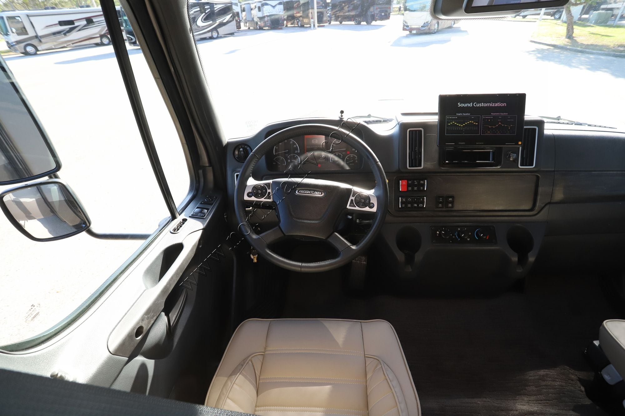 New 2026 Dynamax Dynaquest Xl 3400KD Super C  For Sale