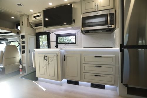 2026 Dynamax Dynaquest Xl 3400KD